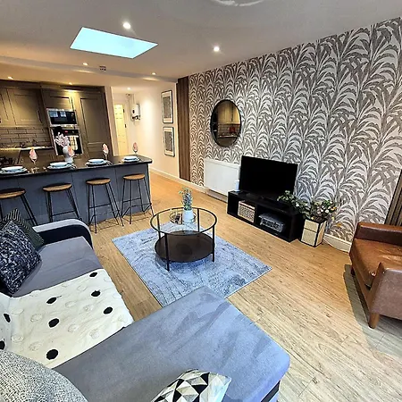 Boutique 2 Bed Abode - Parking - Garden شقة بريستول