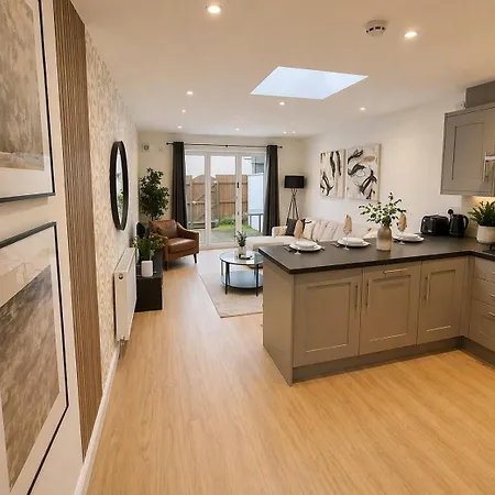 Boutique 2 Bed Abode - Parking - Garden * Bristol