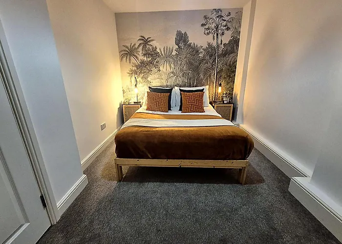 شقة Boutique 2 Bed Abode - Parking - Garden *